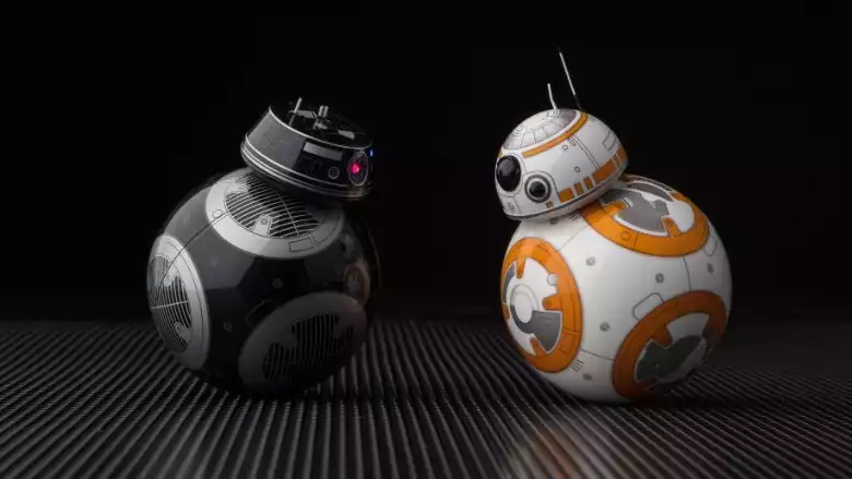 BB-8 and Evil Droid Ball Twin Brothers in Star Wars Battlefront 2