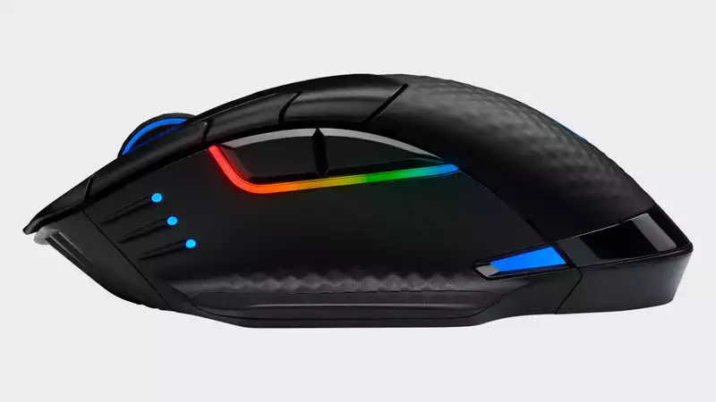 Corsair Dark Core RGB Pro SE Wireless Gaming Mouse Review