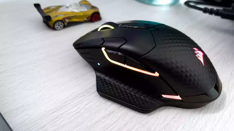 Corsair Dark Core RGB Pro SE Wireless Gaming Mouse