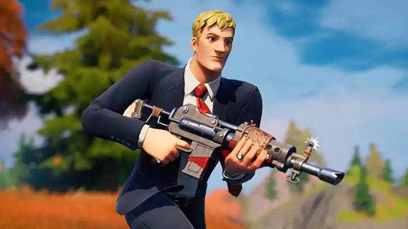 English soccer player brings his entire PC to the World Cup to play "Fortnite".