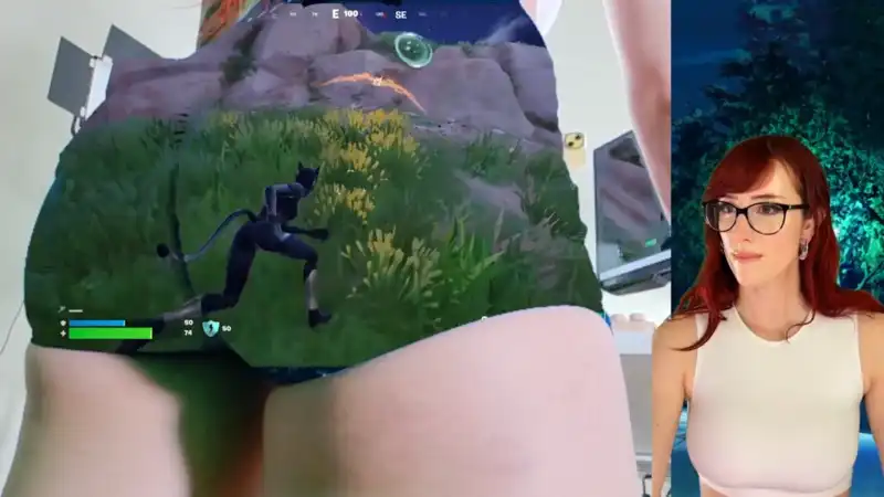 Twitch's hot tab meta has reached new heights with the green screen booty scene.